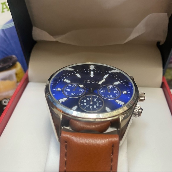 *NEW* Mens IZOD® Blue Dial Watch w/Brown Band - Picture 7 of 11
